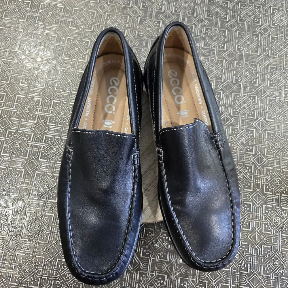 🐢 Ecco Classic Moc 2.0 Shoe.  Size 41 EU 7-7.5 US